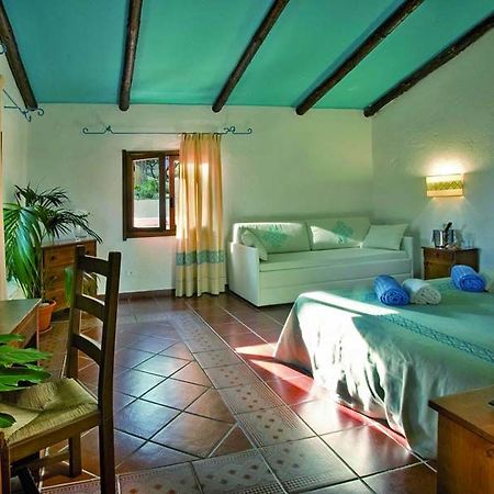 อาร์บาตักซ์ พาร์ค รีสอร์ต - คอตเทจ Hotel ตอร์โตลี ภายนอก รูปภาพ