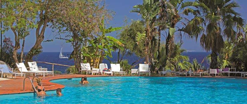 อาร์บาตักซ์ พาร์ค รีสอร์ต - คอตเทจ Hotel ตอร์โตลี ภายนอก รูปภาพ