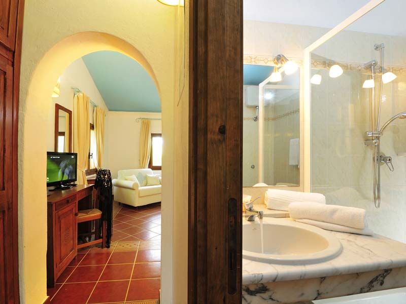 อาร์บาตักซ์ พาร์ค รีสอร์ต - คอตเทจ Hotel ตอร์โตลี ภายนอก รูปภาพ